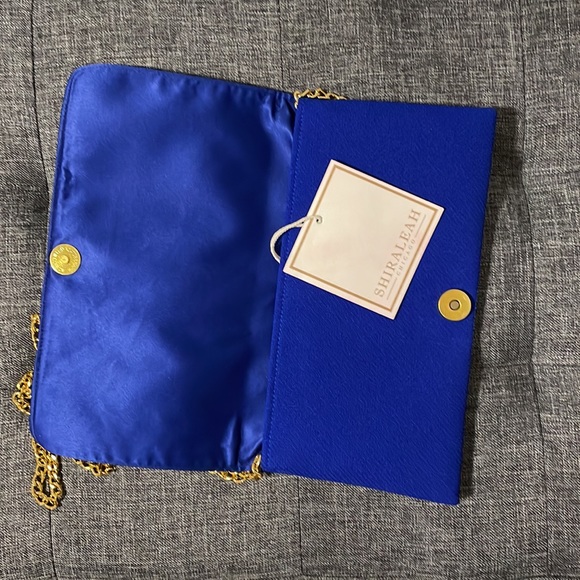 Handmade navy clutch with gold chain - Picture 2 of 5